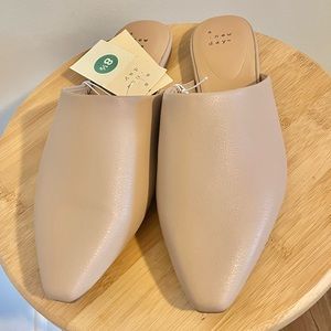 Womens Vienna Mule or Flat Slip on